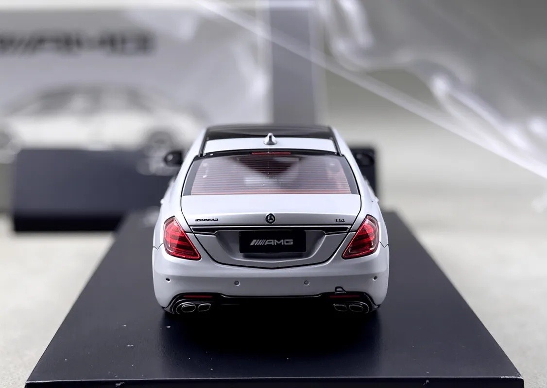 RM 1:64 Silver S63 W222 V12 VIP Luxury Sedan Sport Model Diecast Metal Car