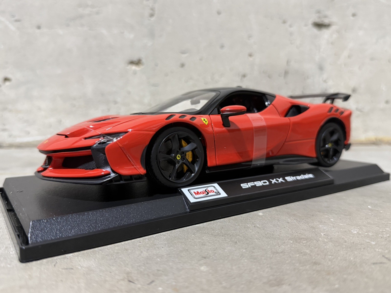Ferrari SF90 XX Stradale 1:18 Maisto Special Edition – Red