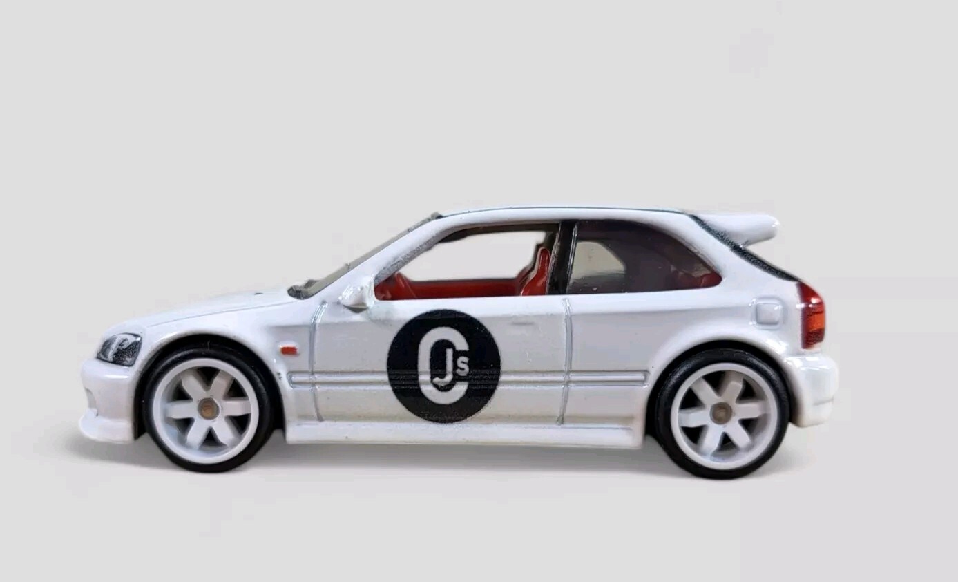1999 HONDA CIVIC TYPE R Diorama Collectible DieCast Model Car 1:64 White LOOSE