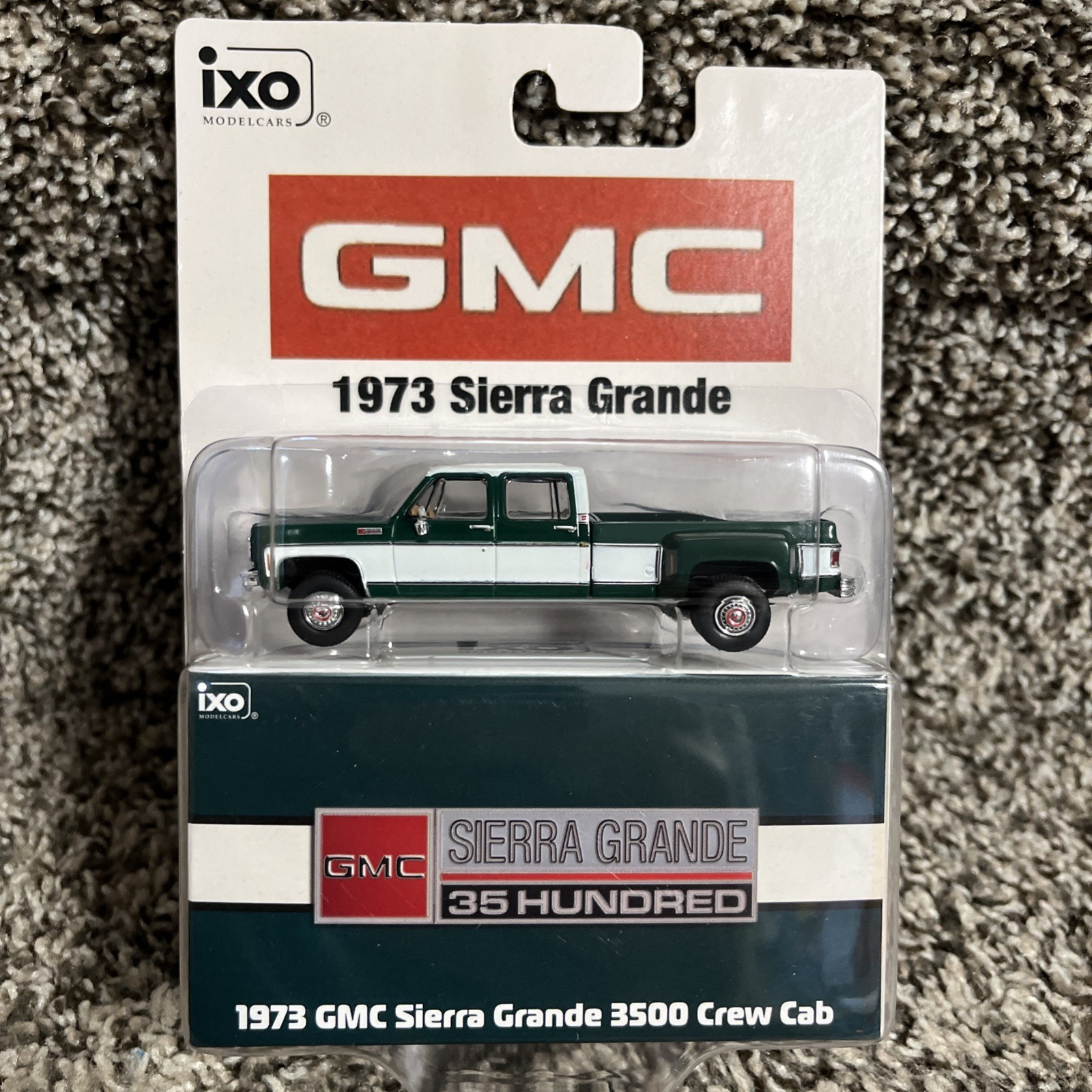 IXO 1:64 1973 GMC Sierra Grande 3500 Crew Cab Dually NEW!!