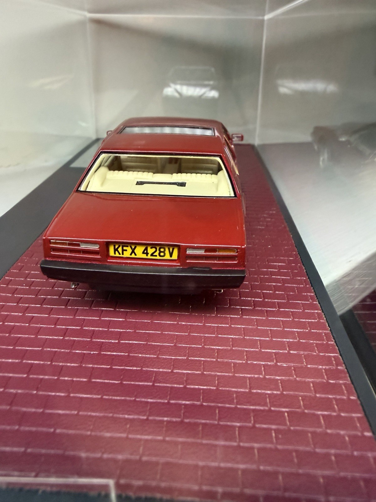 Matrix 1:43 Aston Martin Lagonda Series I (1974–75) Deep Metallic Red