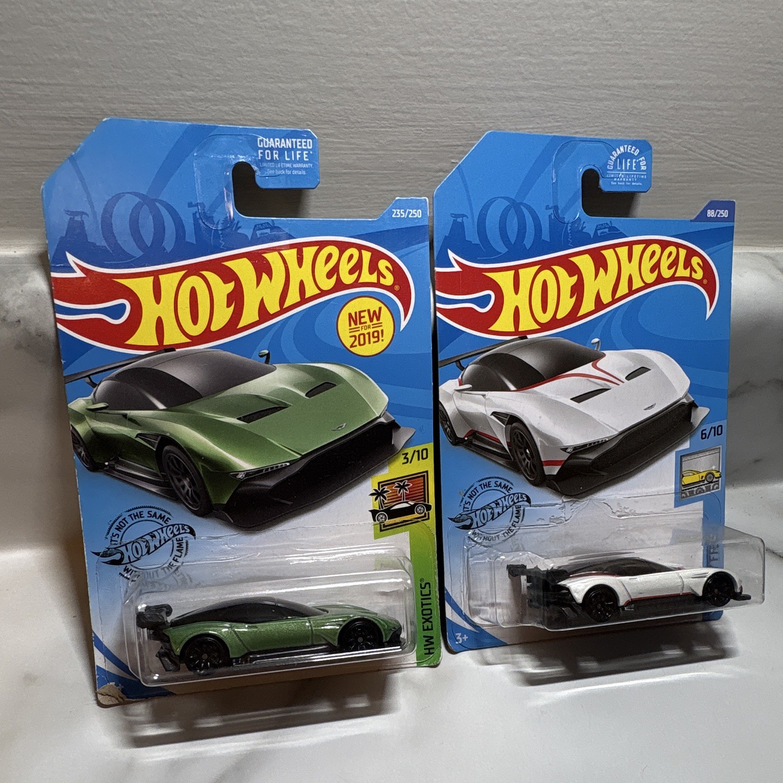 Hot Wheels Aston Martin Vulcan HW Exotics 1:64 Green/Black Diecast Unopened