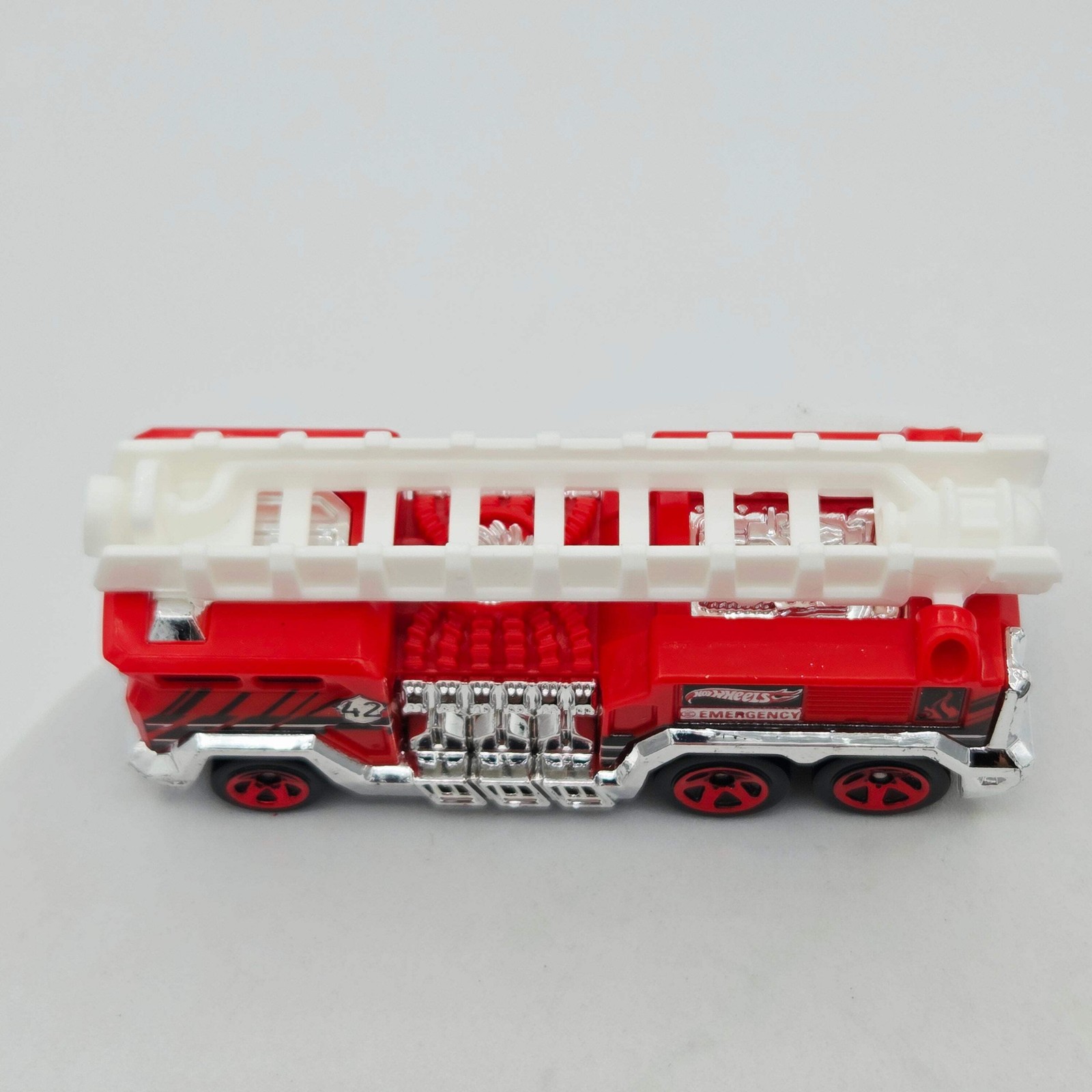 Hot Wheels 5 Alarm Fire Truck – Tandem Axel, Red (2014 HW Basic – City Works Res
