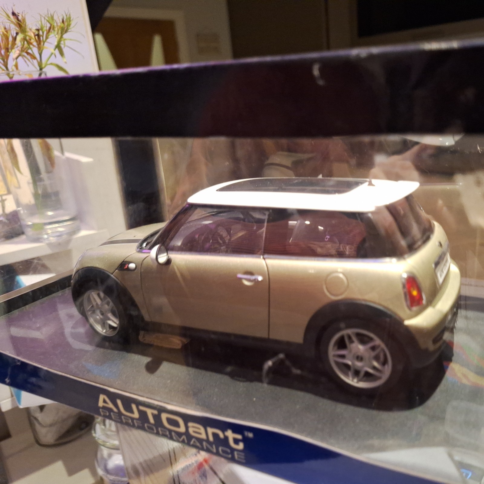 1:18 AUTOart MINI Cooper S 2006 Sparking Silver Metallic/White Roof Model RARE