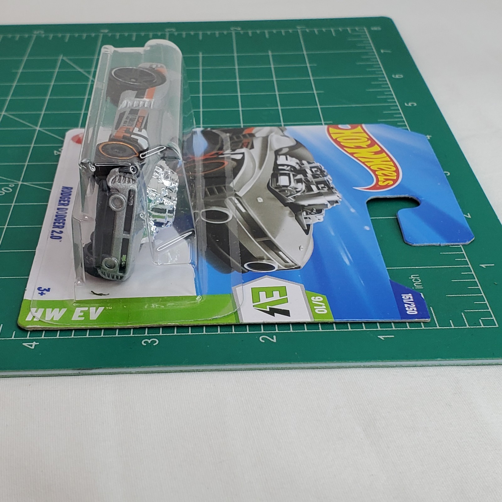 Hot Wheels Short Card Rodger Dodger 2.0 Silver HW EV 9/10