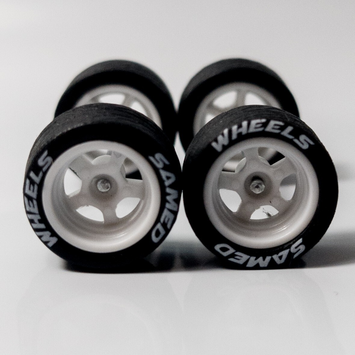 White 12mm Lettered 5 spoke wheels – 12/12mm for Hot Wheels