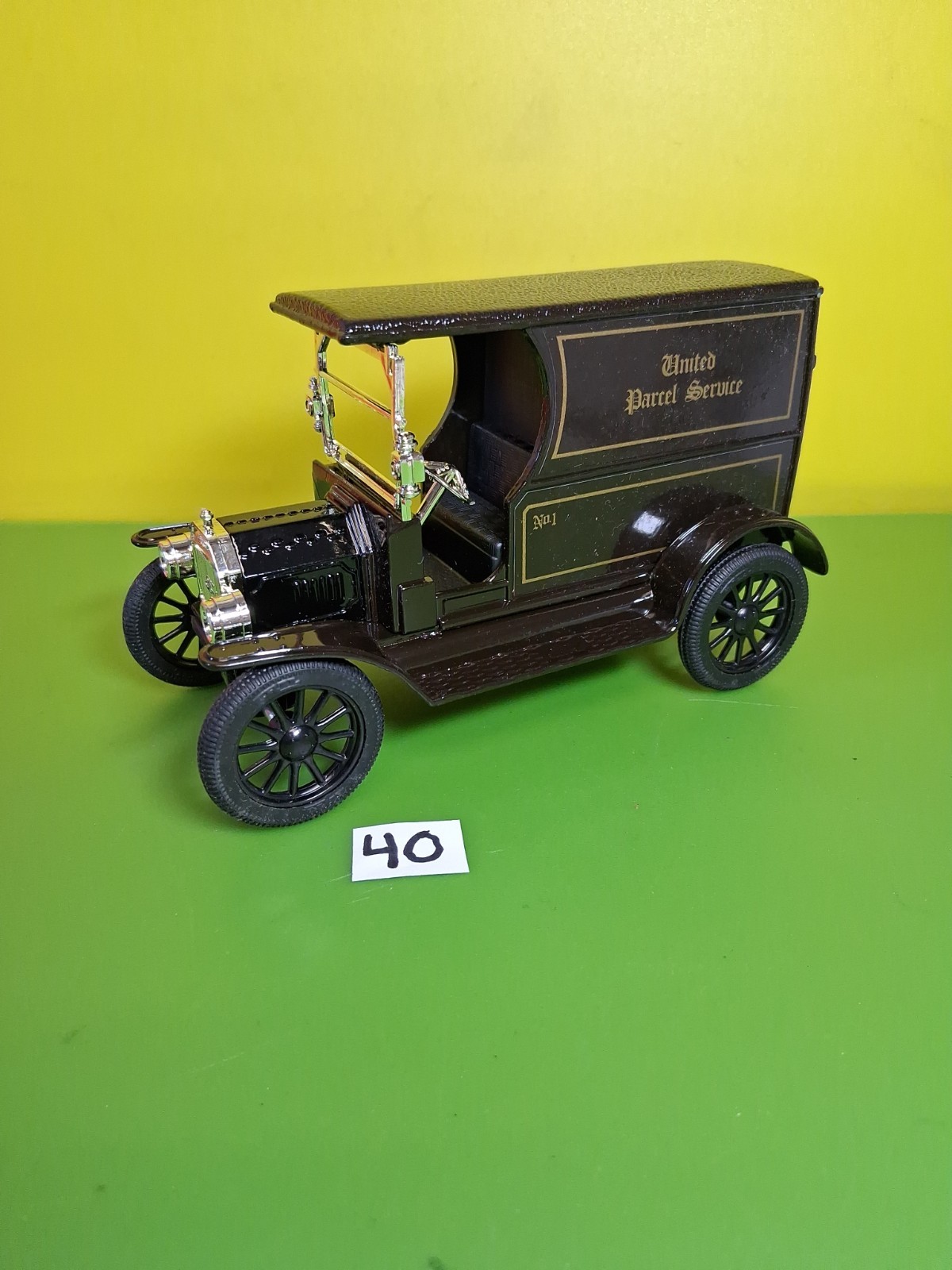 UPS United States Parcel 1913 Model T Package Car Panel Side Truck