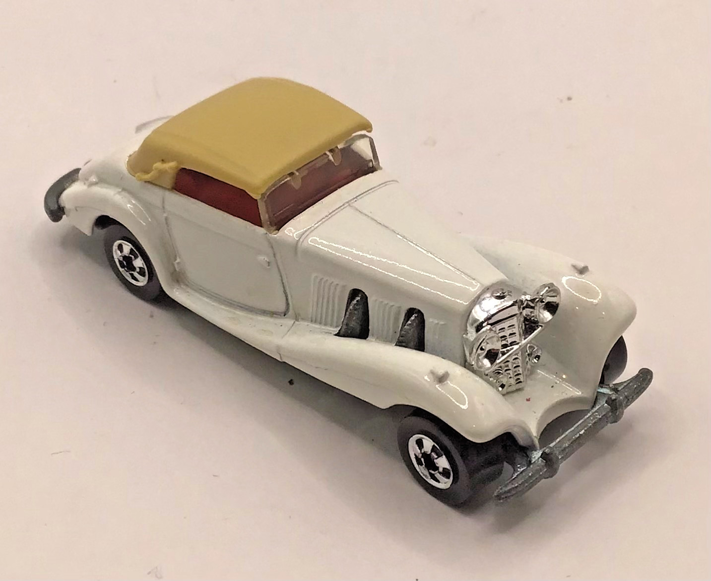 1982 Mattel Hot Wheels White Mercedes 540K die-cast vehicle toy