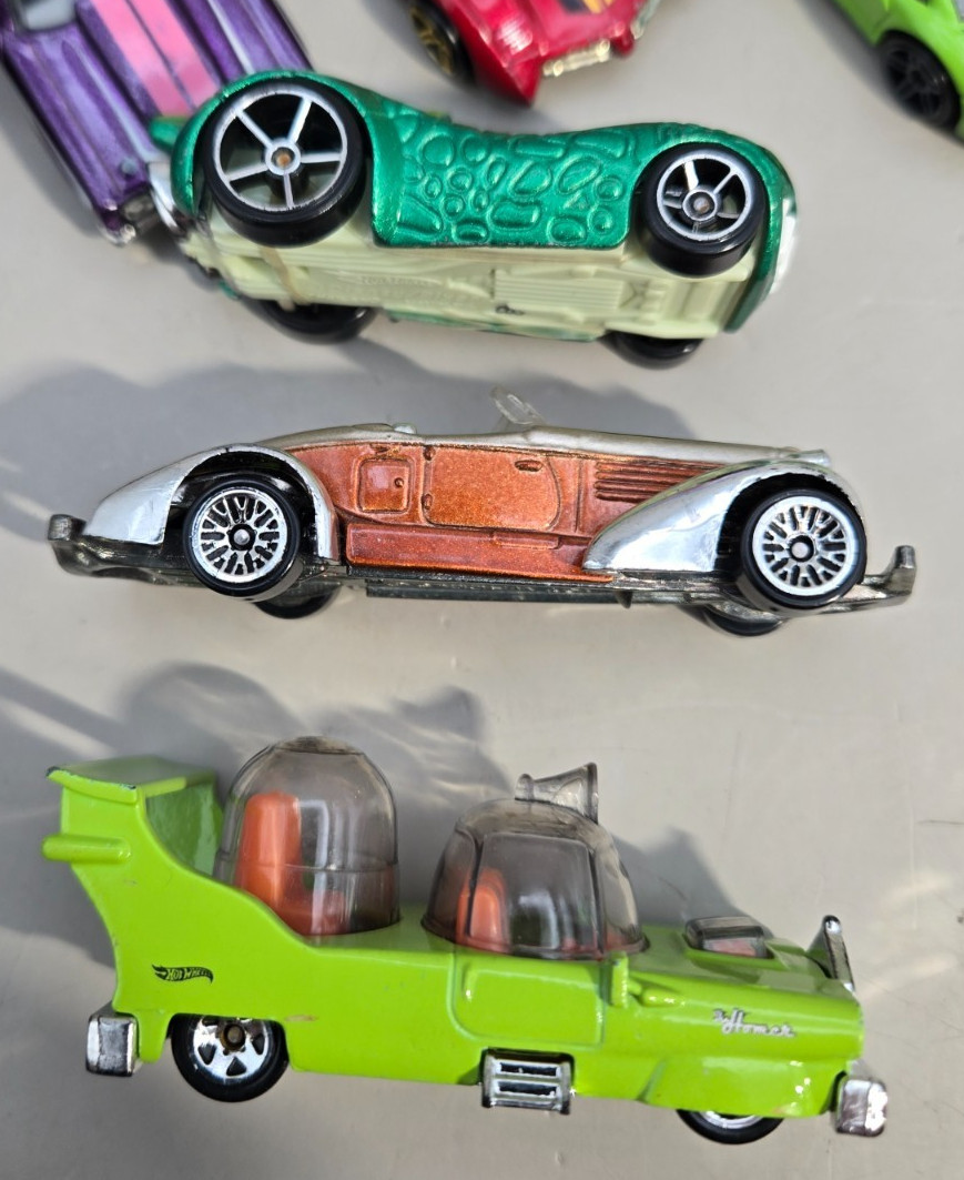 Hot Wheels Lot of 13 Cars Batman, Camaro, Homer, and Various