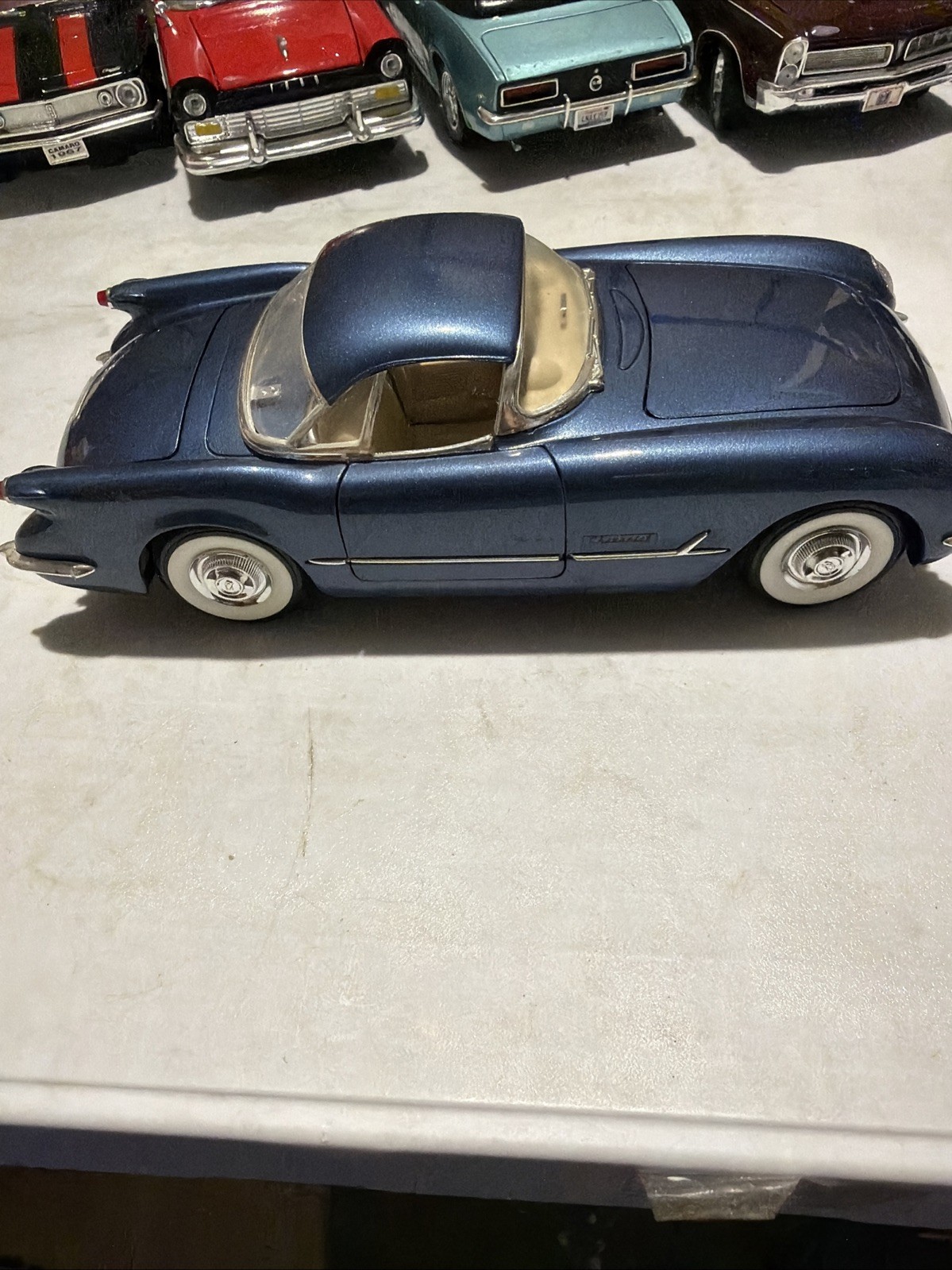 1954 Chevrolet Corvette Convertible Mira Golden Line 1:18 Diecast Car Model Navy
