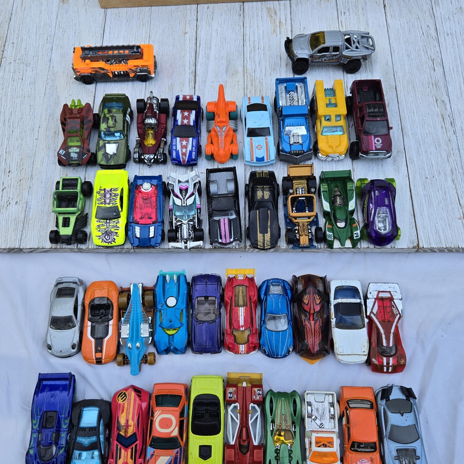 Hot Wheels Lot of 50 Loose Cars Trucks Race Cars Bulk Mixed Diecast Mattel VGC