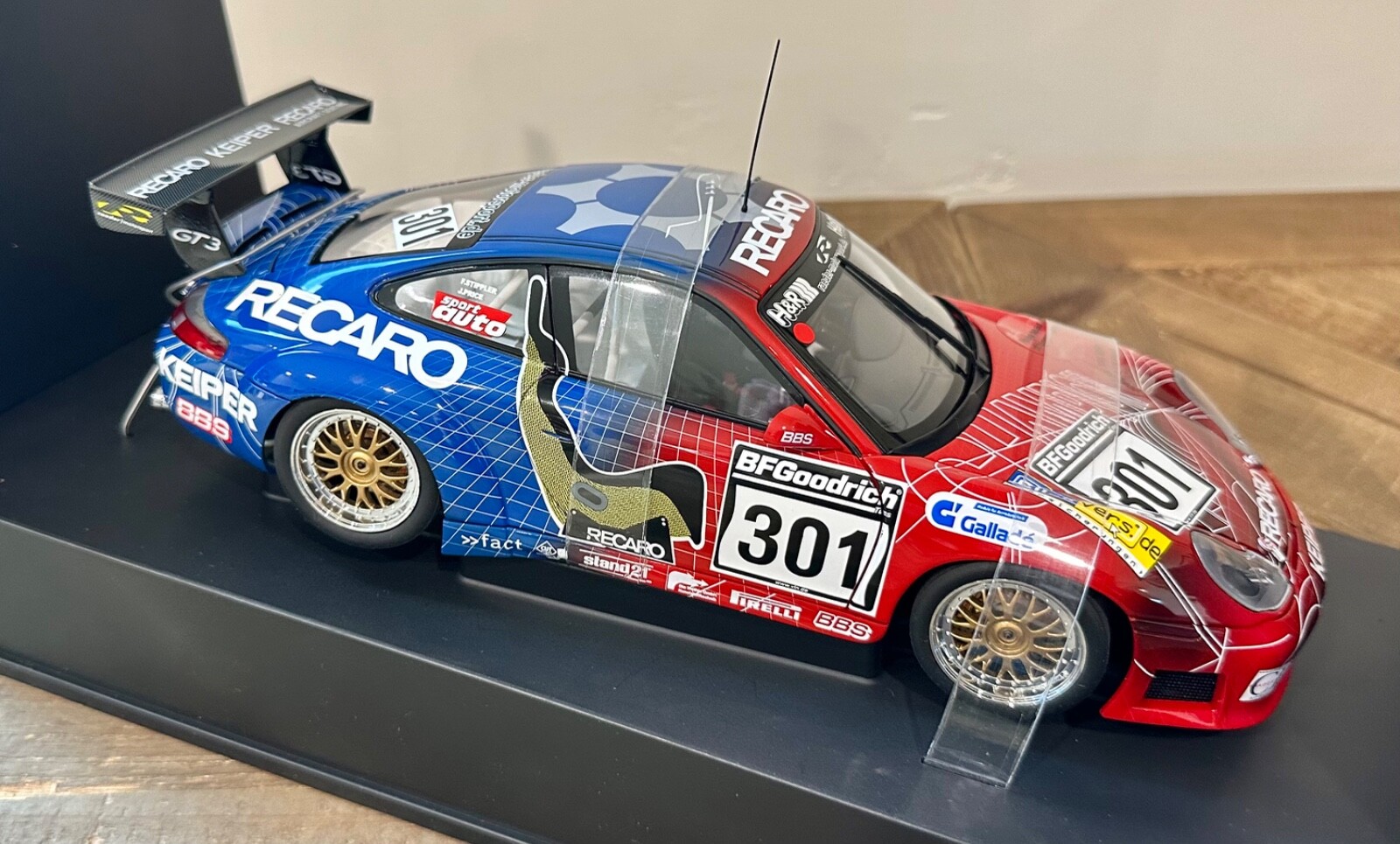 Auto Art AutoArt 1/18 Porsche 911 GT3 RS Recaro Exclusive Brand NEW Free Ship