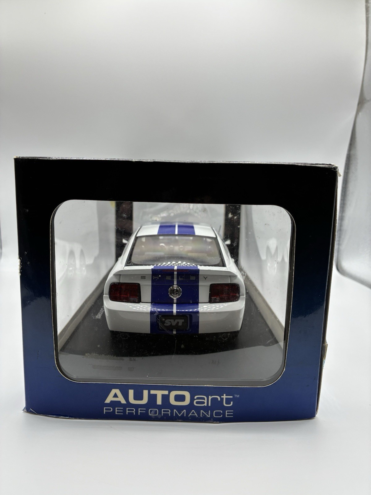 1/18 AUTOart 2005 Ford Mustang Shelby Cobra GT500 Concept White Blue Stripes