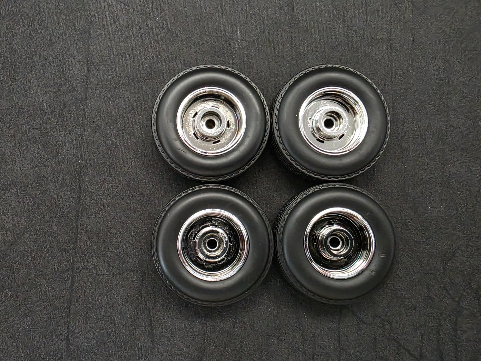 ACME 1:18 Scale Super Sport Wheel and Tire Set – A1805530W