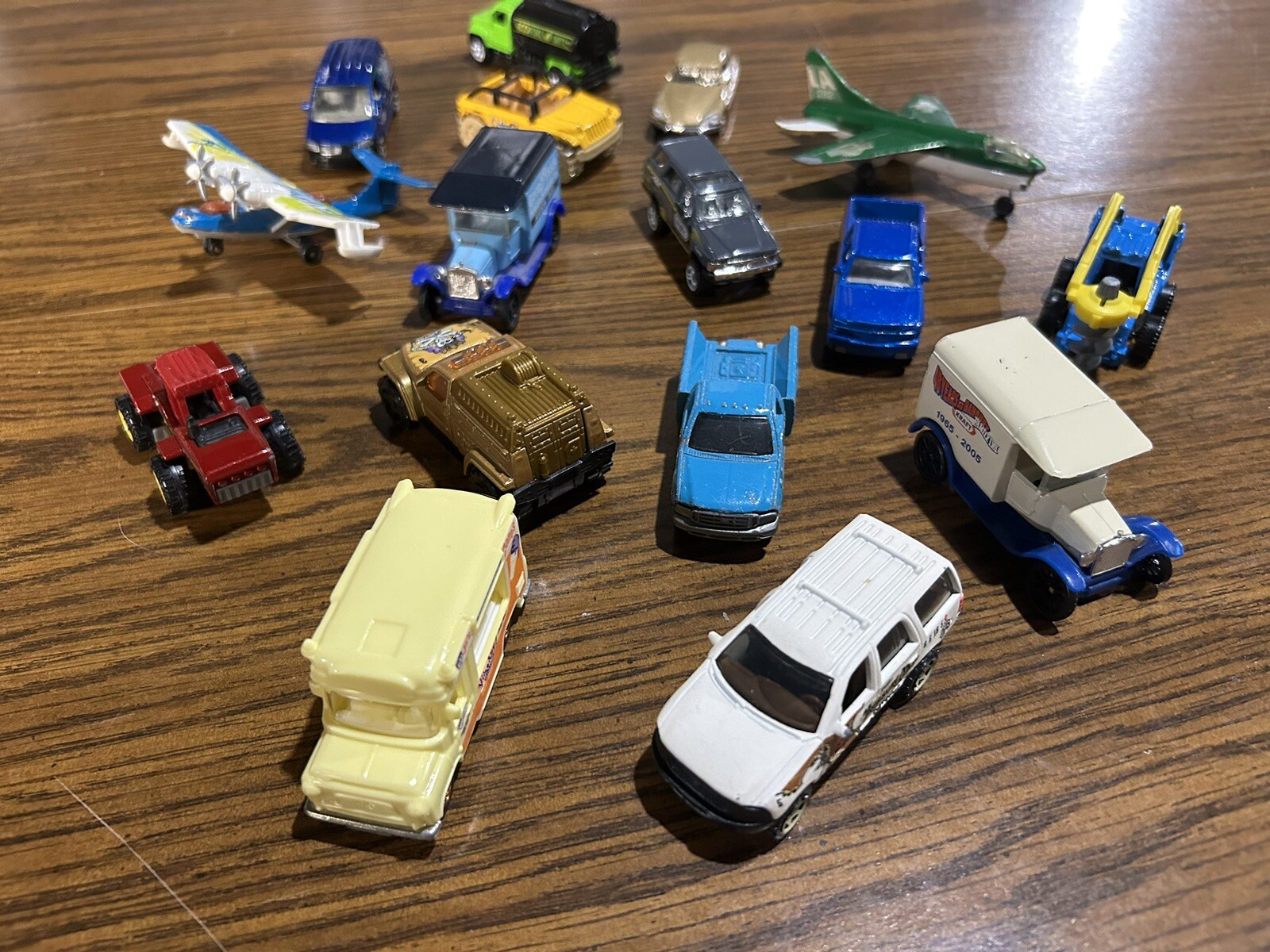 Matchbox ONLY Loose Random Lot Of 16 Cars Trucks Planes Tractor Various Years