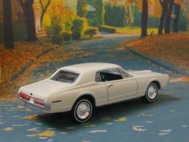1st Gen 1967–1970 Mercury Cougar 289 V8 Luxury Sport Coupe 1/64 Scale Ltd Edit D