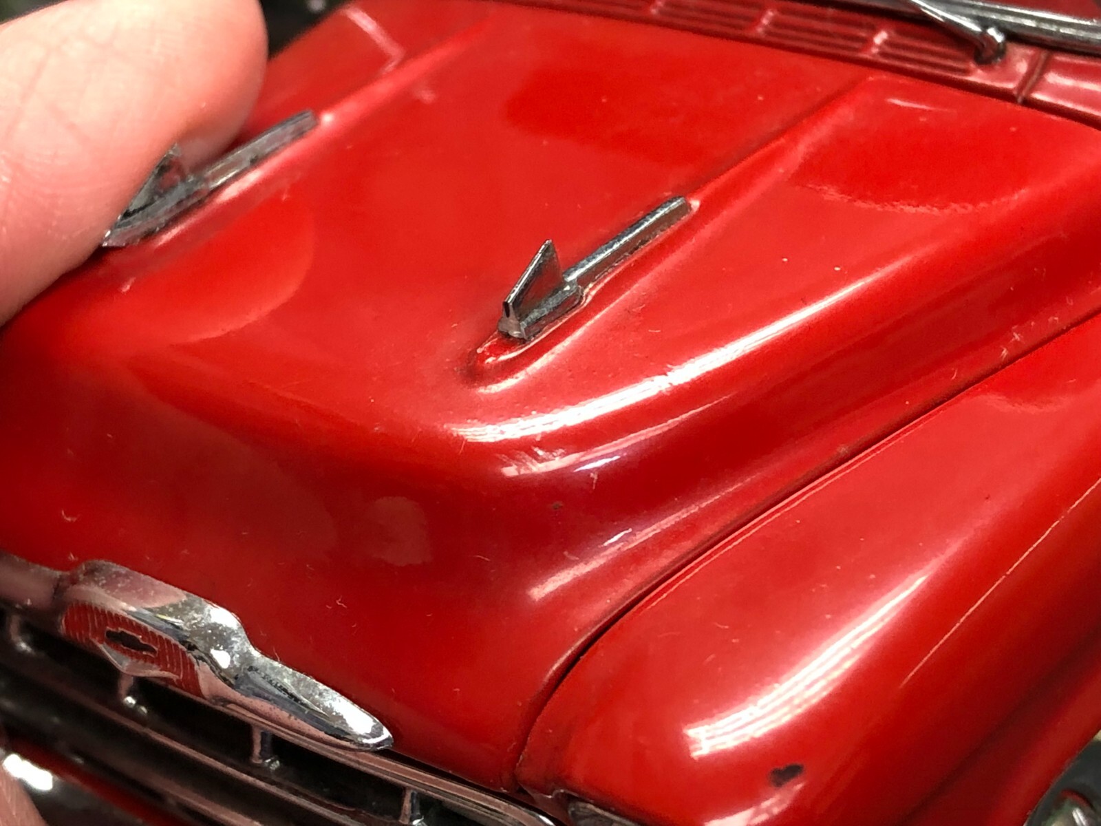 Imperfect 1:24 Diecast Danbury Mint RED 1957 CHEVROLET CAMEO PICKUP No Box AS-IS