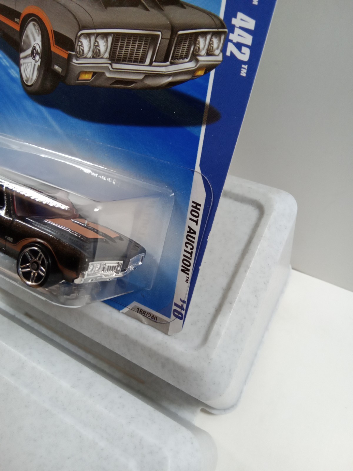 HOT WHEELS 2010 HOT AUCTION SERIES OLDS 442 KMART COLOR EXCLUSIVE M30