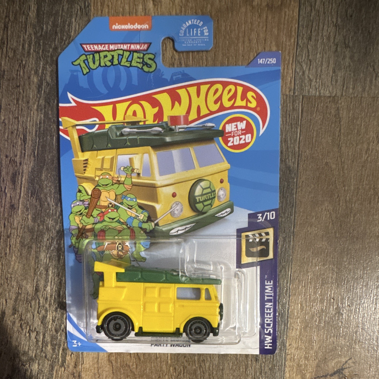 Hot Wheels HW Screen Time TMNT Party Wagon Van Diecast 1:64 Unopened