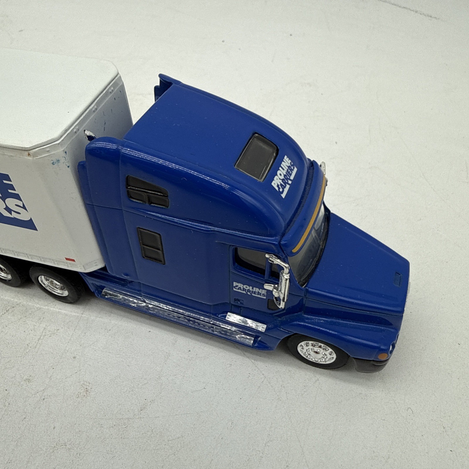 ProLine Carriers SpecCast Semi Truck Replica 1:84 W/Box