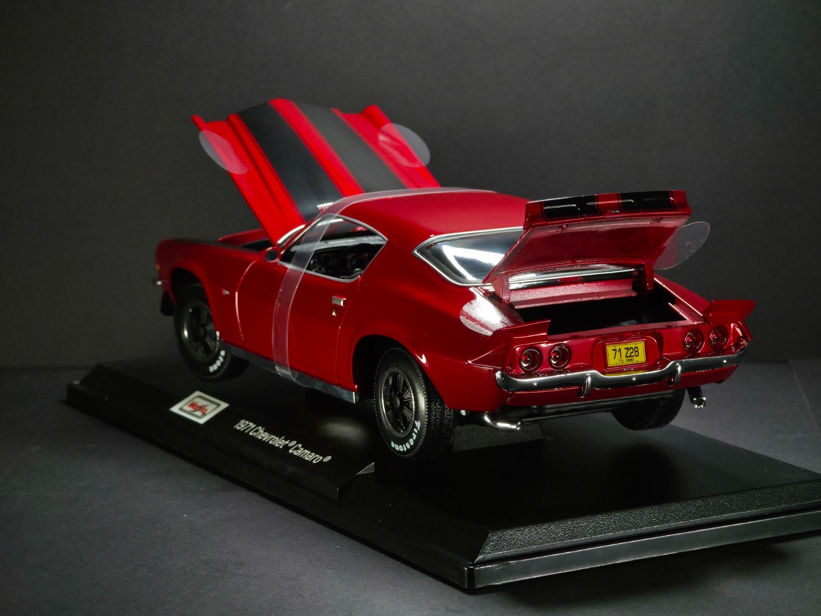 1971 Chevrolet Camaro 1:18 Maisto Exclusive Style Special Edition – Red