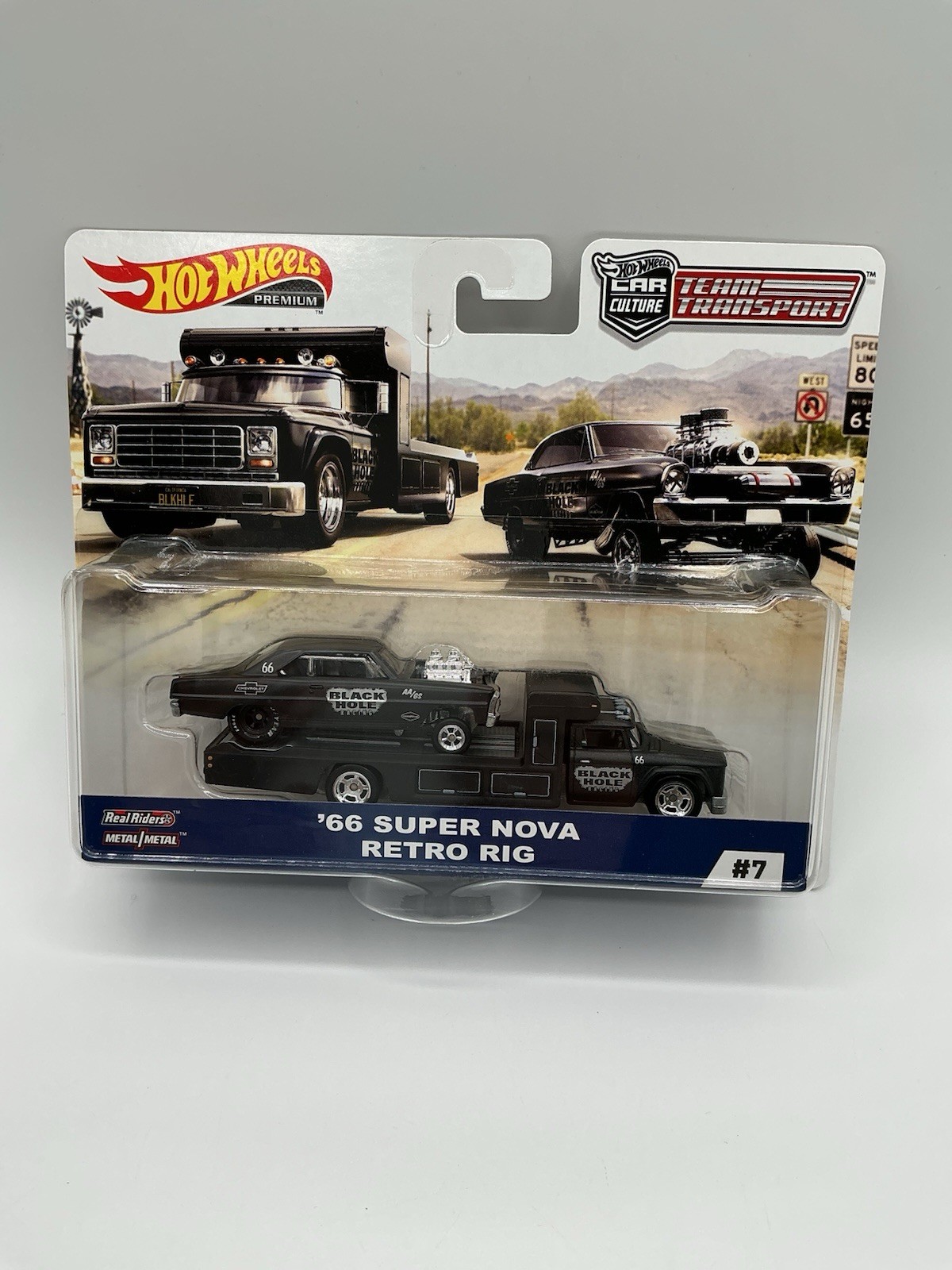 Hot Wheels Team Transport ‘66 Super Nova Retro Rig #7- W 31