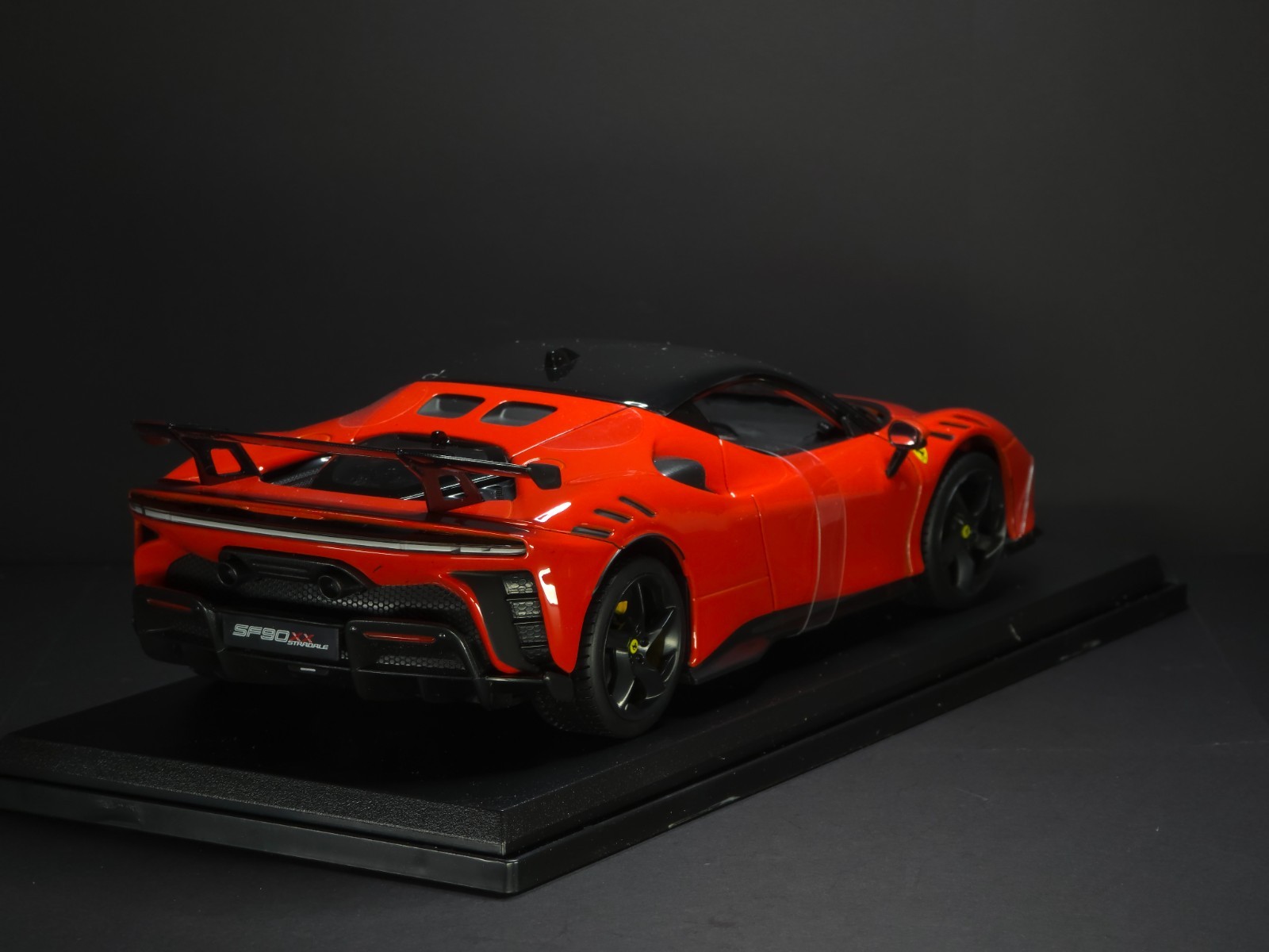 Ferrari SF90 XX Stradale 1:18 Maisto Exclusive Style Special Edition – Red