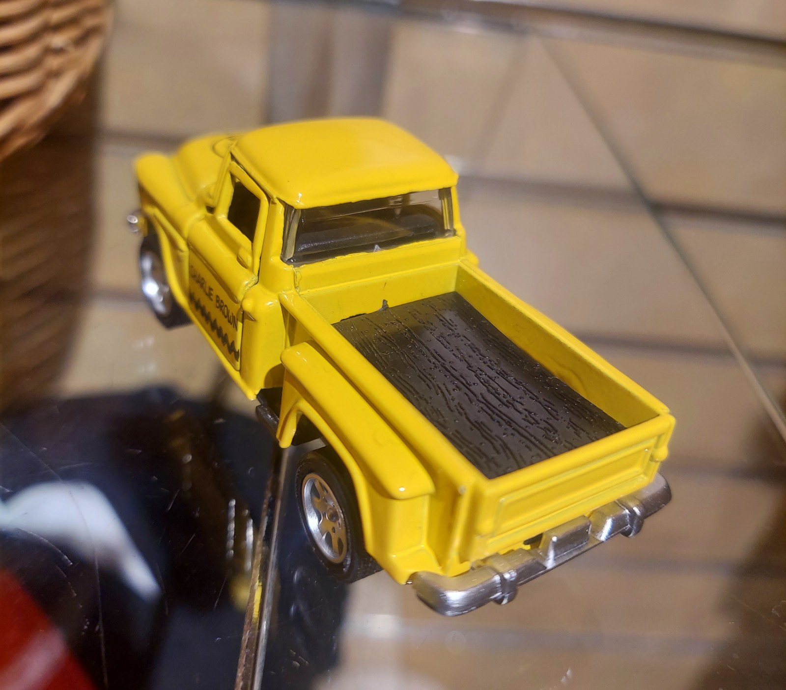 Peanuts Gang Charlie Brown Yellow Diecast Toy Truck Collectible Vehicle