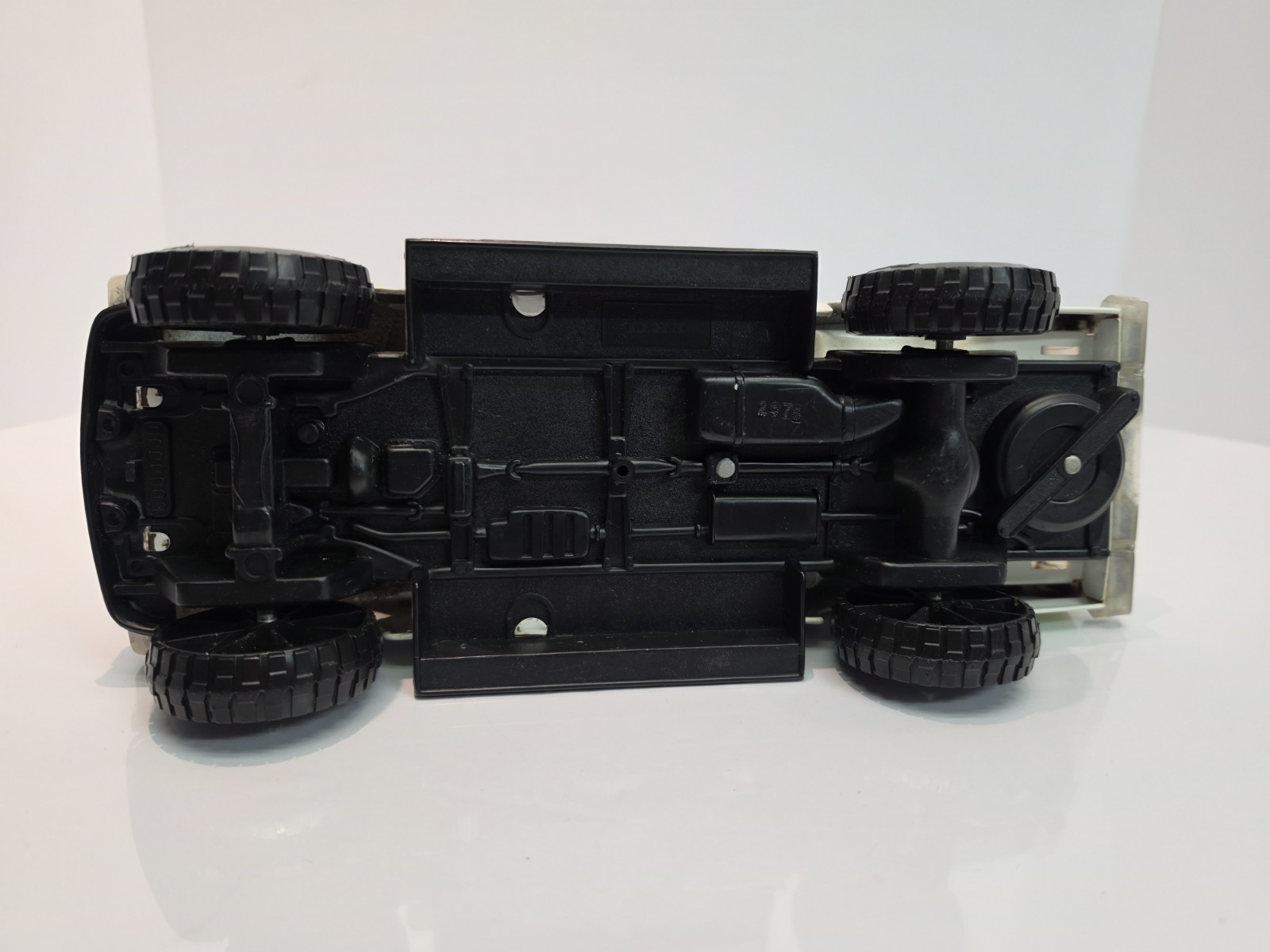 ERTL 1986 GMC PICKUP FARM TRUCK NA-CHURS LIQUID FERTILIZER 1/16 Scale