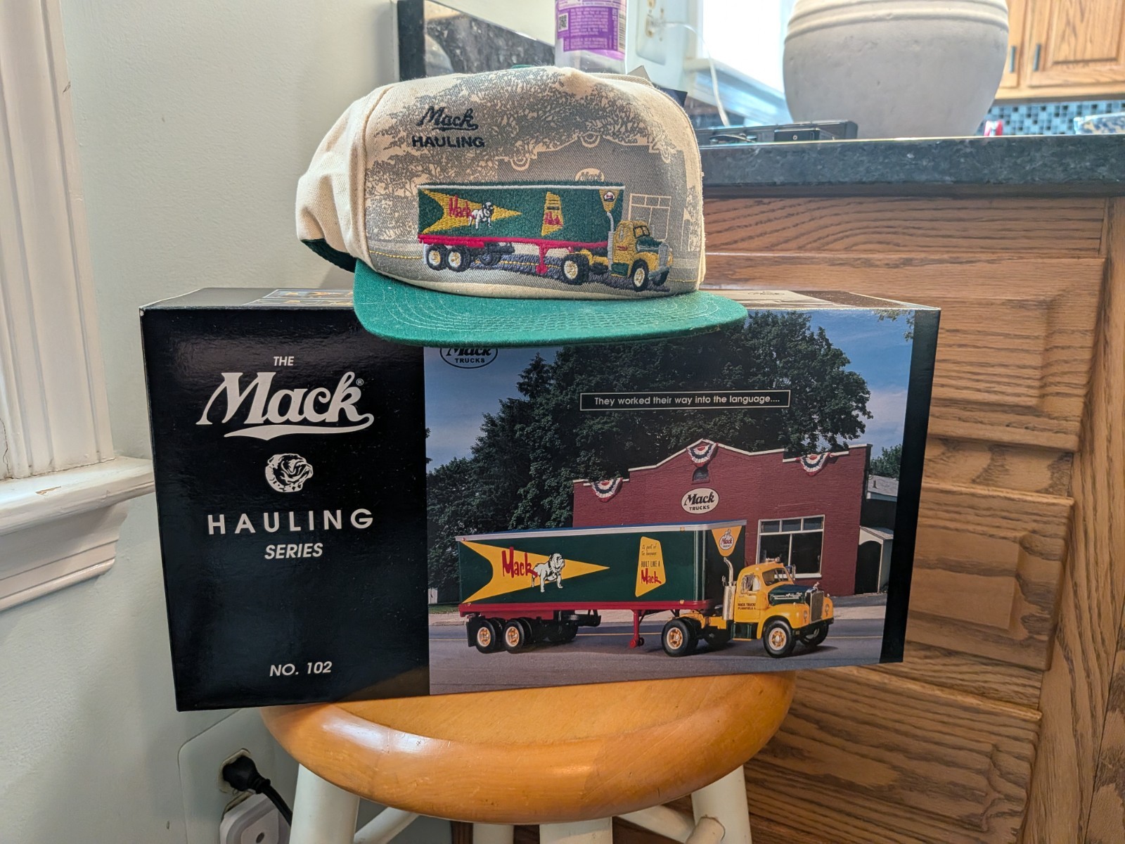 FIRST GEAR Mack Hauling Series No. 102 Bulldog With Mack Truckers Cap