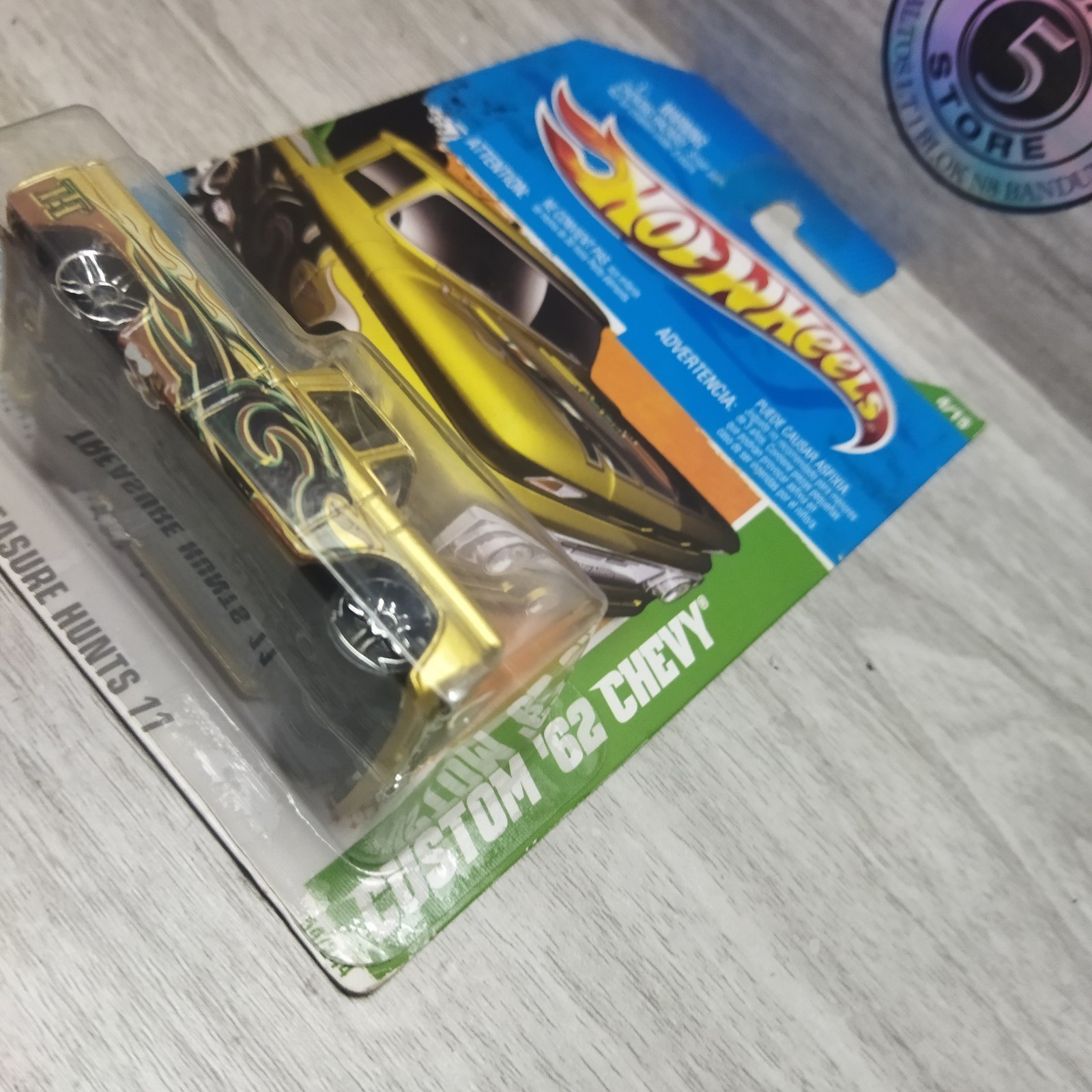 Hotwheels 2011 Treasure Hunts custom 62 Chevy