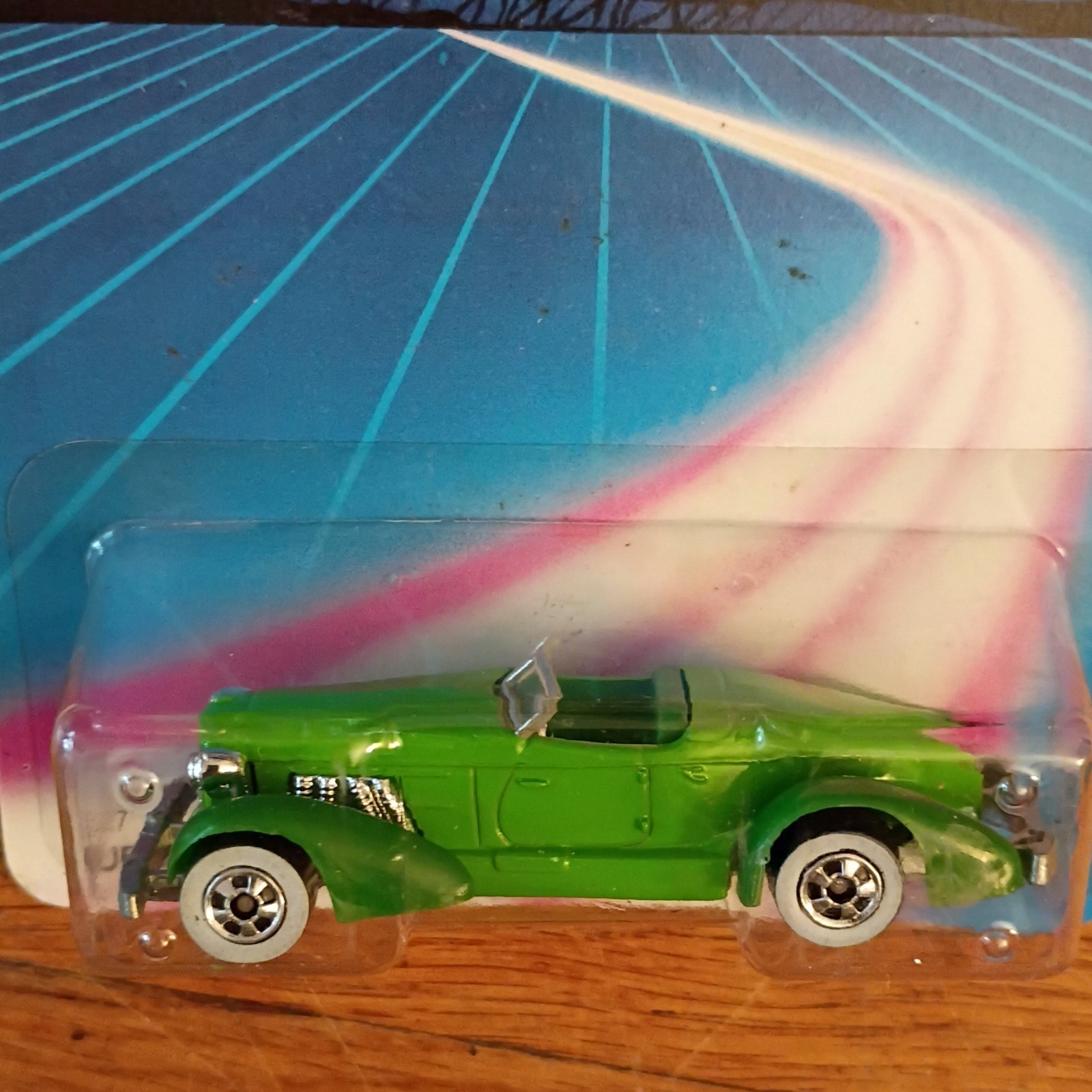 Vintage Hot Wheels Auburn 852 – 2527 Never Removed from Package Green 1:64