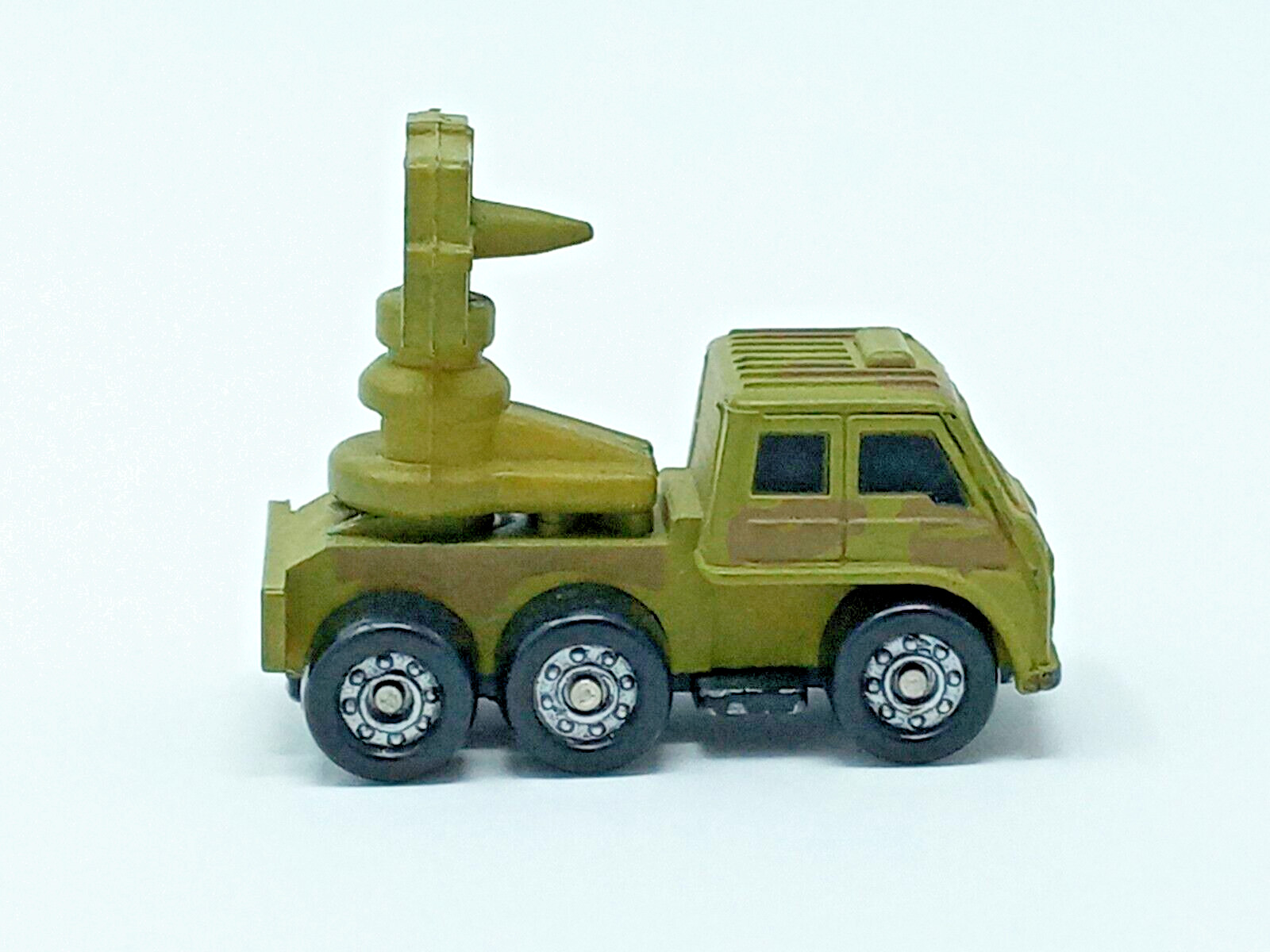 Micro Machines Funrise 1988 ? mini USA Military Truck w/ Anntenna / comms Dish
