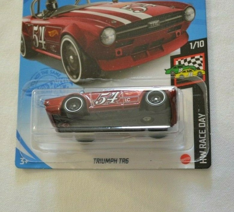 HOT WHEELS 2021 HW RACE DAY 1/10 – TRIUMPH TR6 METALIC RED