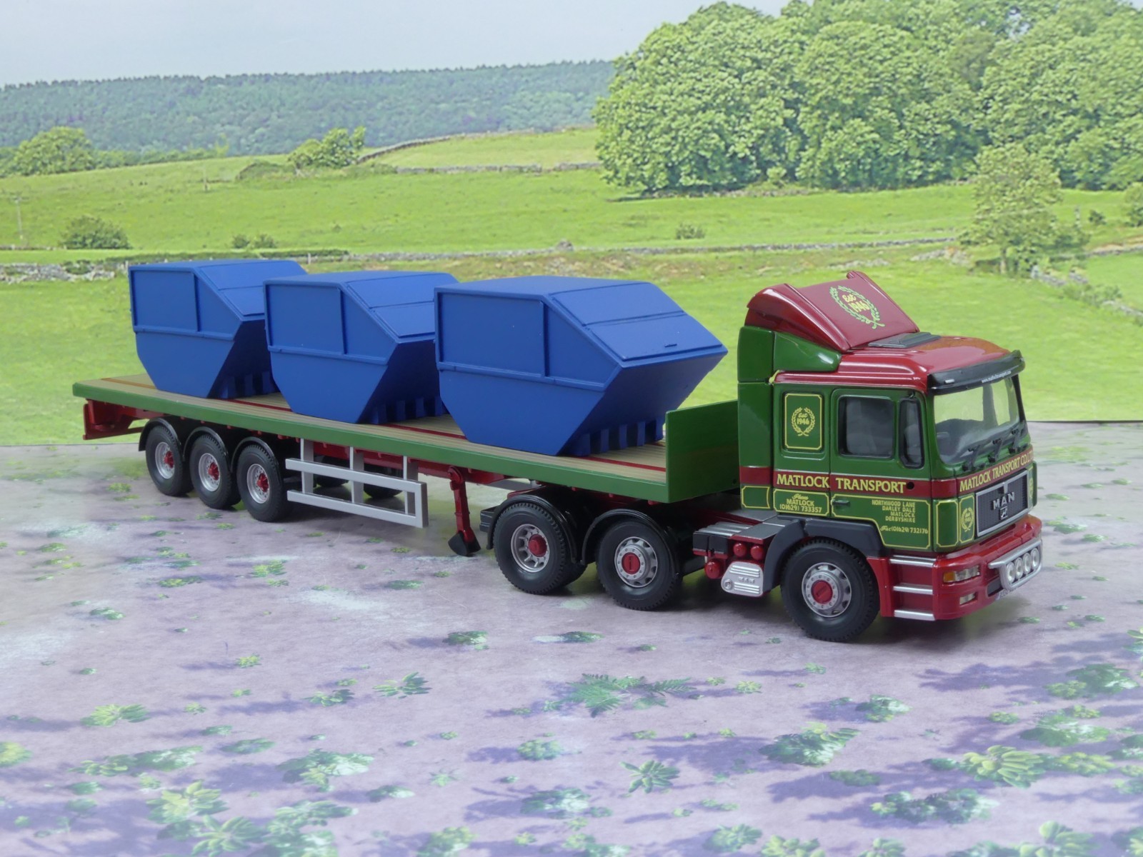 Corgi CC12013 MAN Flatbed & Skips – Matlock Transport – 1:50 scale mint boxed