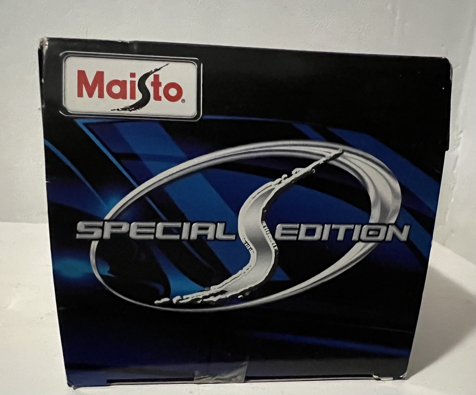 Maisto 1:24 Scale 1970 Chevrolet Corvette T Top, Blue 31202 Special Edition