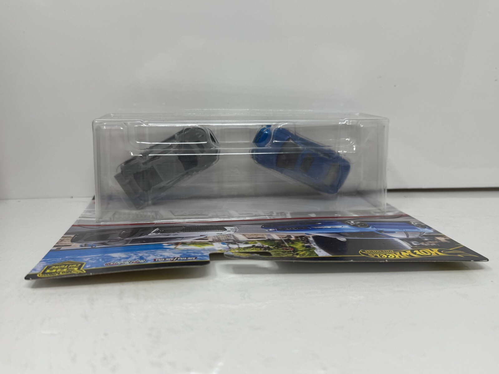 Hot Wheels Premium Audi S4 Quattro & Audi R8 LMS 2-Pack 1:64 Diecast