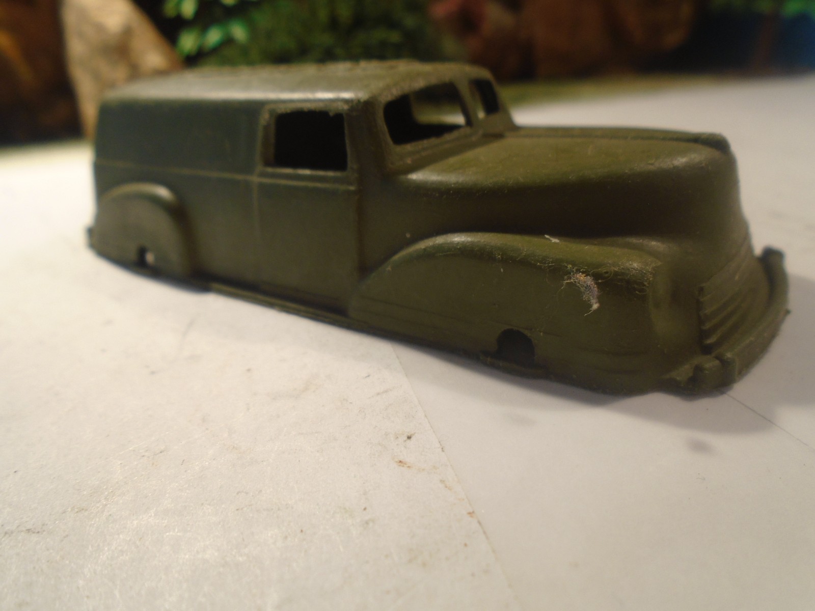 PYTON PRODUCT 1/47 O SCALE VINTAGE SOFT PLASTIC DELIVERY TRUCK, PARTS 1-187-1