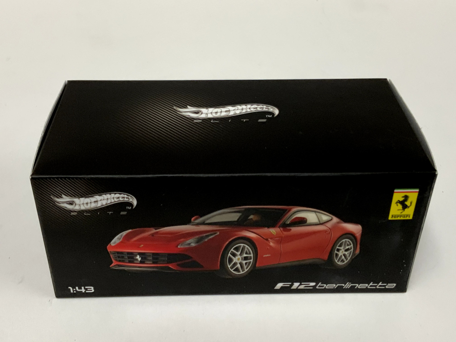 1/43 Mattell Hot Wheels Elite Ferrari F12 Berlinetta in rosso Corsa Red CF22