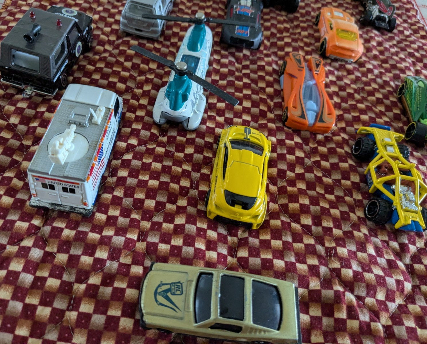 Lot of 18 Die Cast Various Model Cars, Trucks, Vans, Helicopter, Race Car +++