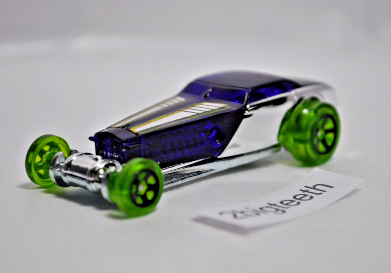 Hot Wheels X-Raycers HI-Roller Transparent Purple Color NOT Blue Chrome kmart