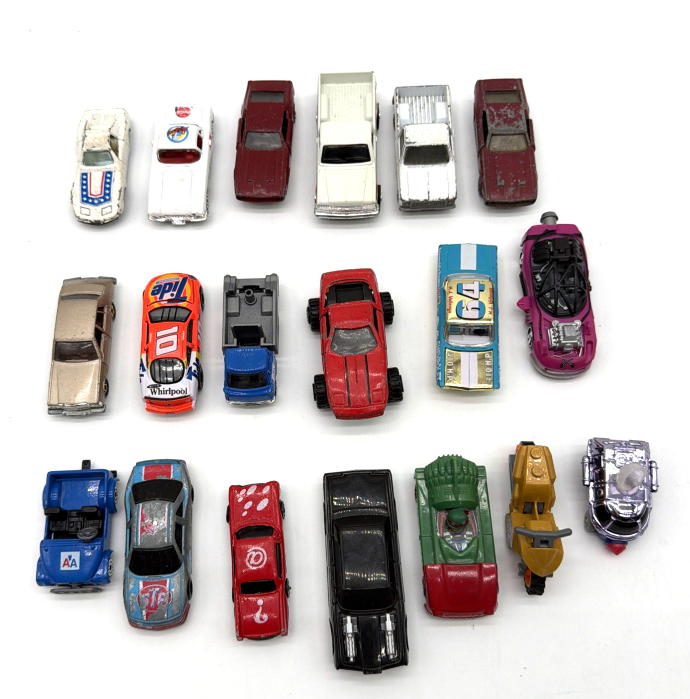 Mixed Lot of 19 Toy Cars Various Brands Mostly 1:64 Many Vintage
