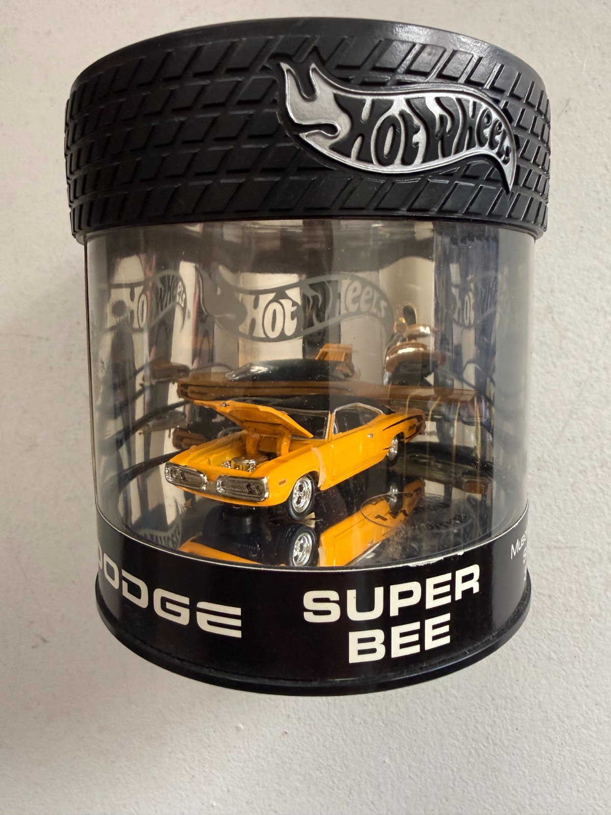 Hot Wheels 1970 Dodge Super Bee Oil Can Muscle Car Series Yellow BQ9