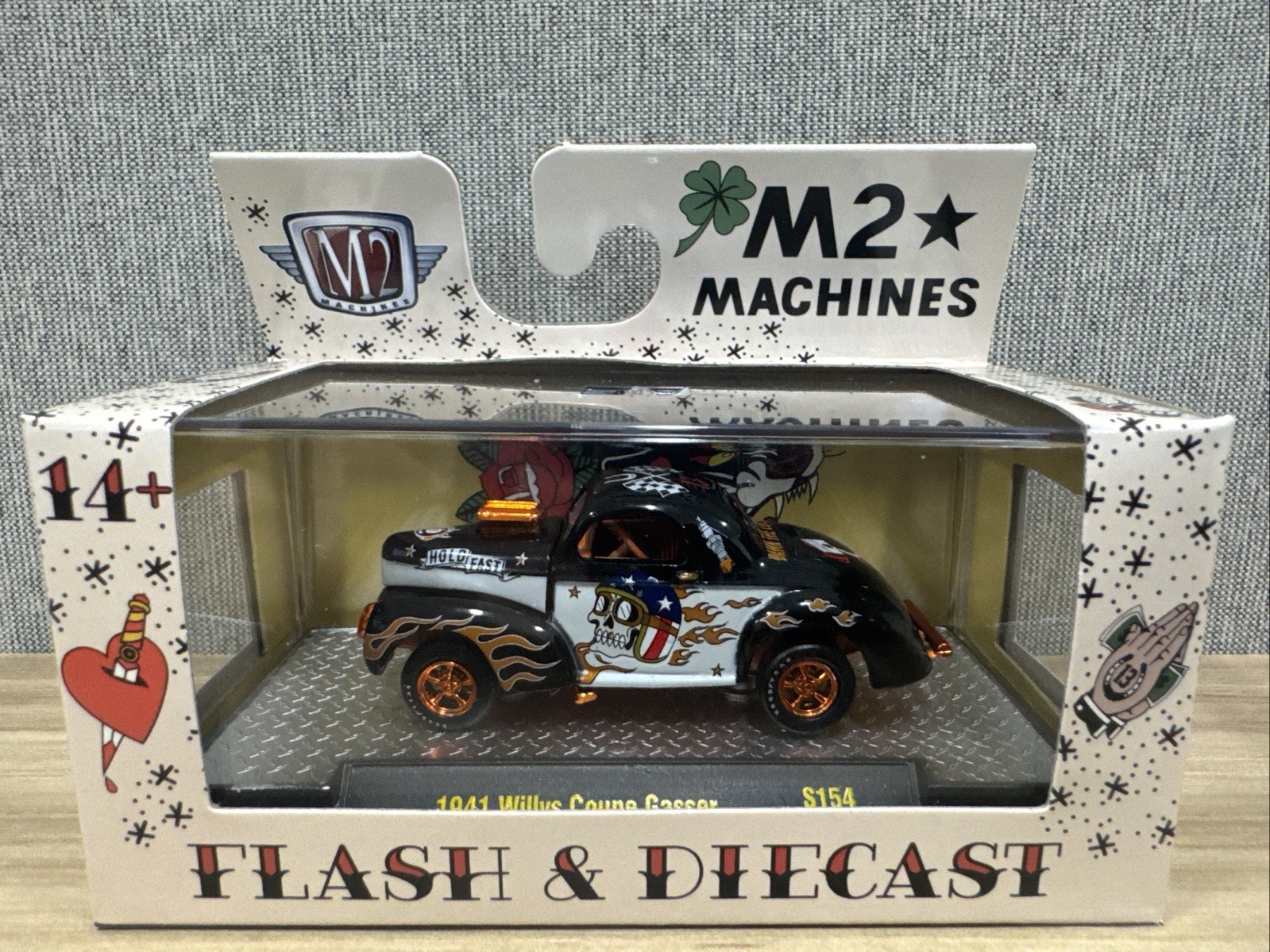 M2 Machines 1941 Willys Coupe Gasser S154 Flash & Diecast Chase