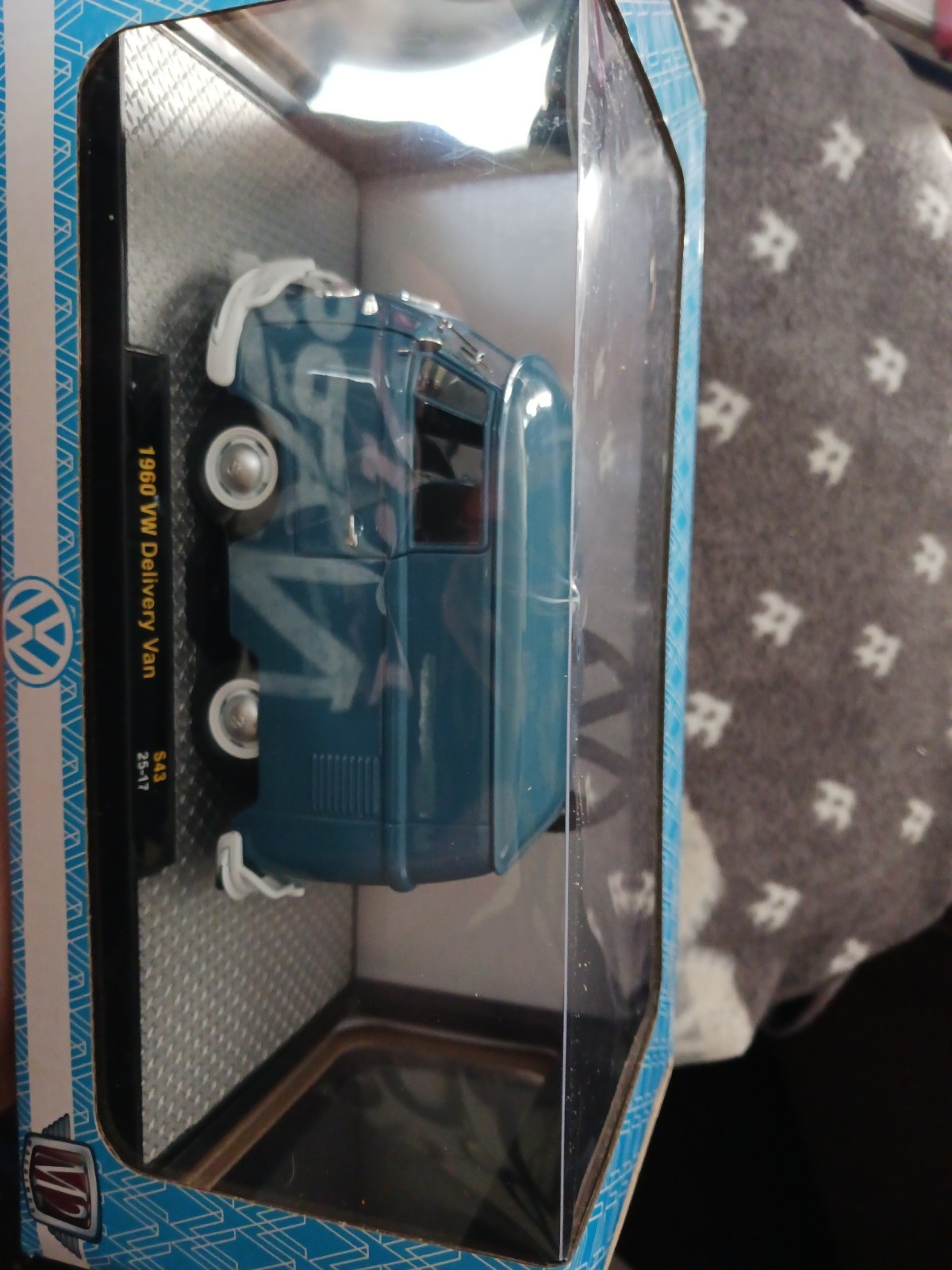 VOLKSWAGEN 1960 DELIVERY VAN 1:43 DIECAST MODEL BLUE WHITE VAN 14+ YEARS