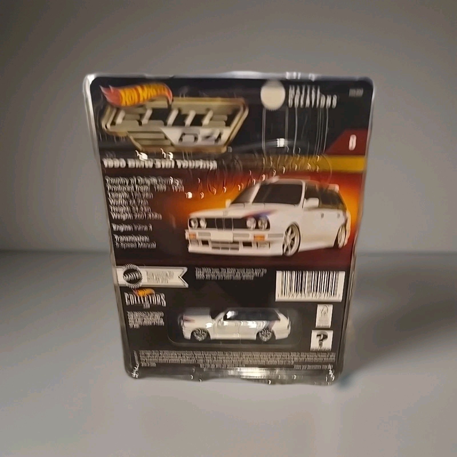 Hot Wheels Elite 64 #8 1990 BMW 318i Touring White 1:64 Diecast Real Rider