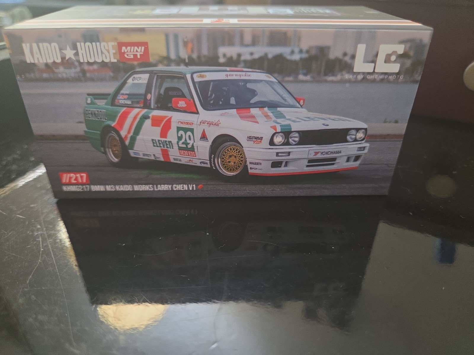 Kaido House Mini GT BMW M3 Larry Chen V1 7-Eleven 1/64 Diecast KHMG217 New
