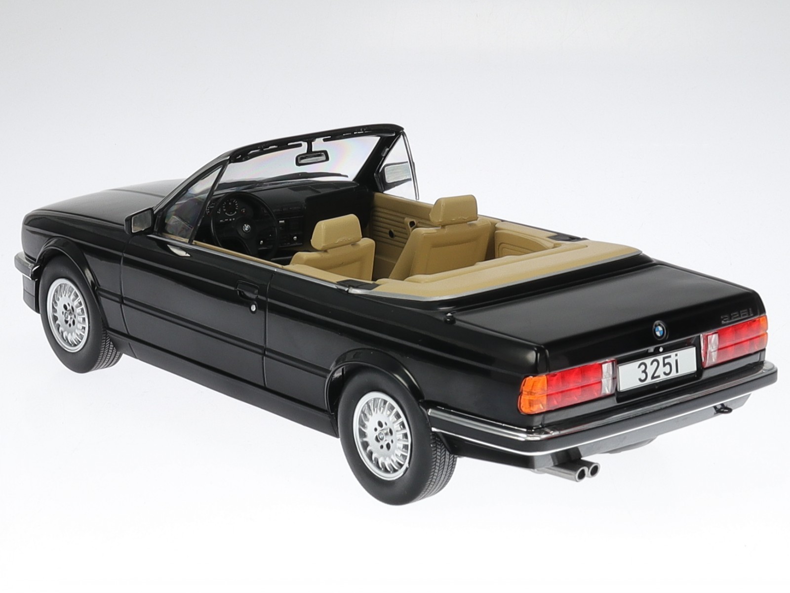BMW e30 325i Convertible 1985 black 3er-series diecast modelcar 18153 MCG 1:18