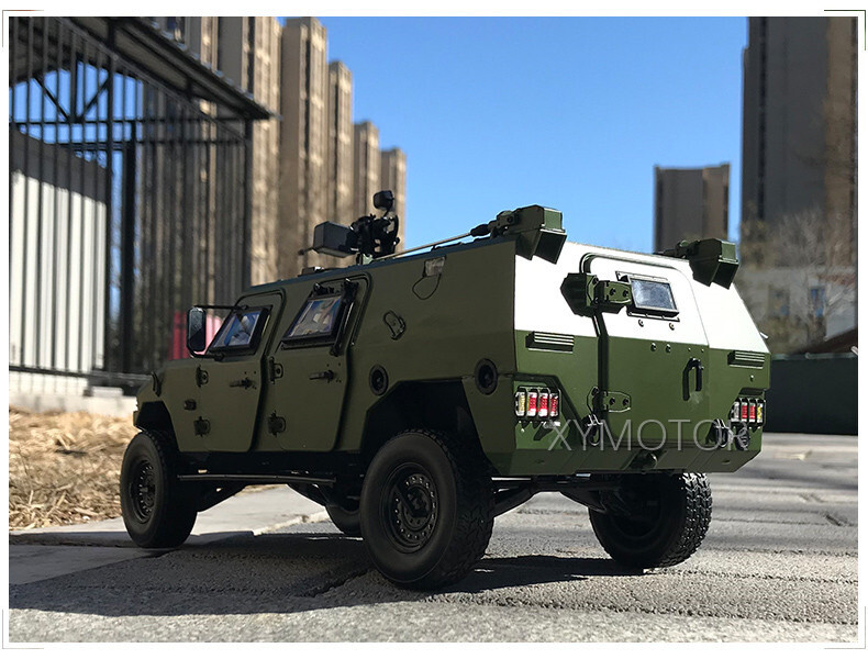 1:18 Dongfeng New Warrior China 70th Anniversary Parade Armored Diecast Model