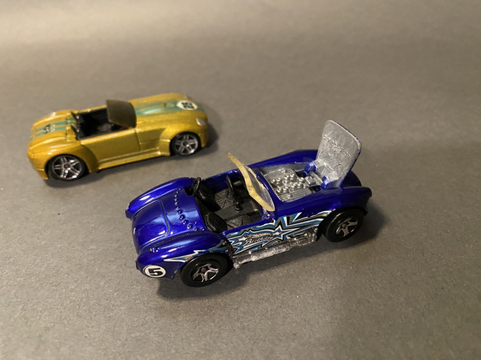 Lot of 8 Diecast 1:64 Cars – Various Makes and Models Loose